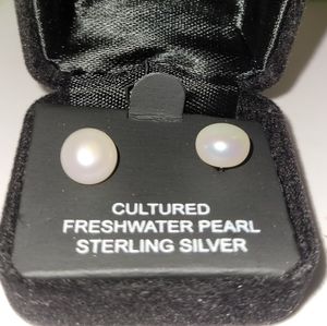 New Cultured Fresh Water Pearl Earrings